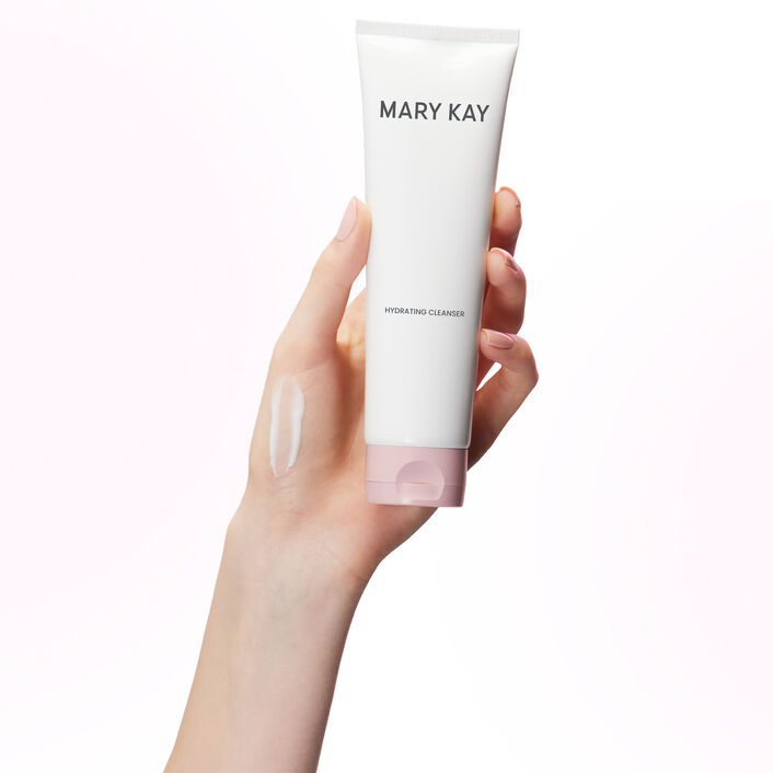 Mary Kay® Hydrating Cleanser - Image 2